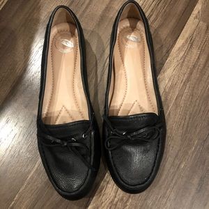 Black nurture loafers